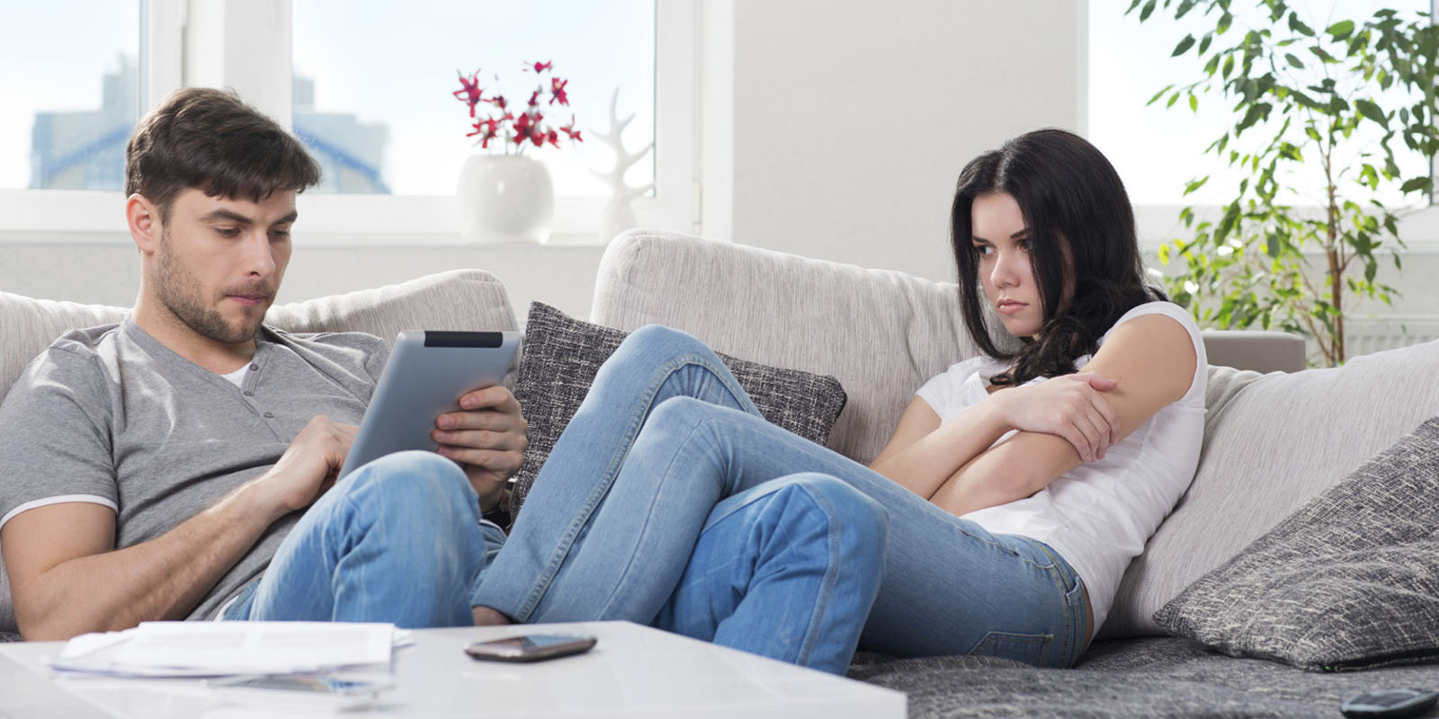 «Муж говорит, что я перестала быть сексуальной. Что делать?»